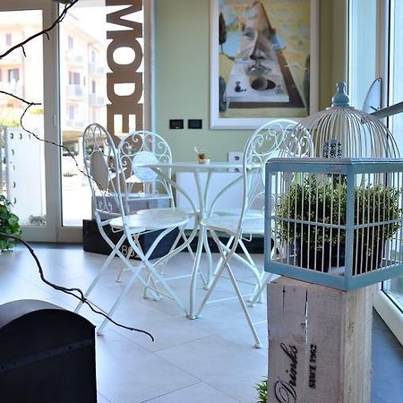Residence Moderno ลิโด ดิ ซาวิโอ ภายนอก รูปภาพ