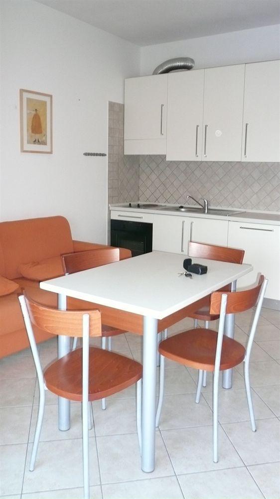 Residence Moderno ลิโด ดิ ซาวิโอ ภายนอก รูปภาพ