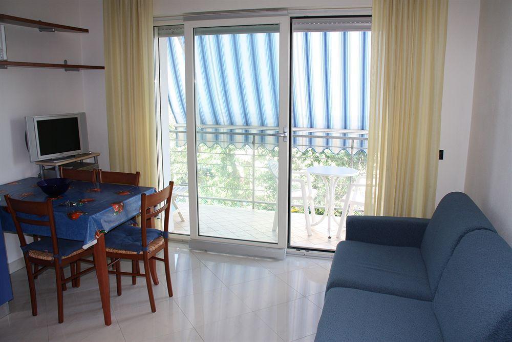 Residence Moderno ลิโด ดิ ซาวิโอ ภายนอก รูปภาพ