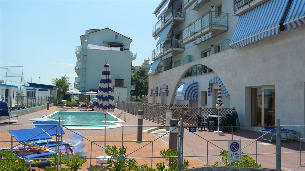 Residence Moderno ลิโด ดิ ซาวิโอ ภายนอก รูปภาพ
